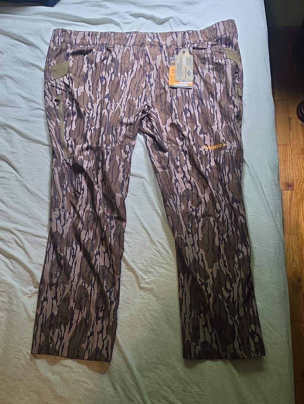 🚨 NWT Mossy Oak Brown Camo Cargo Pants with Tan Accents